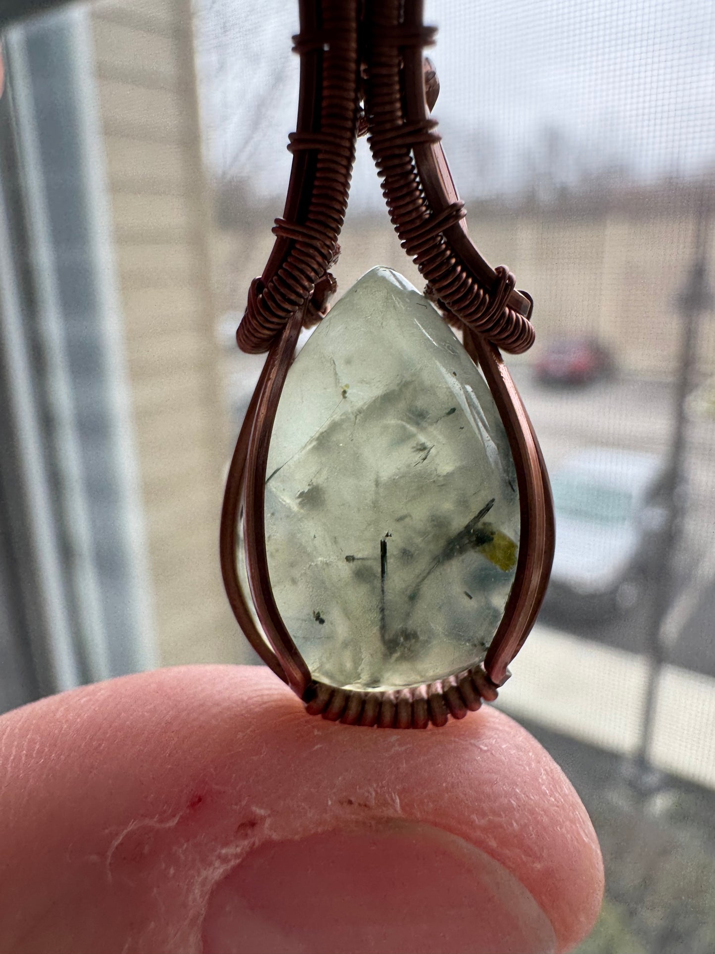 Pixie Halo Pendant || Prehnite