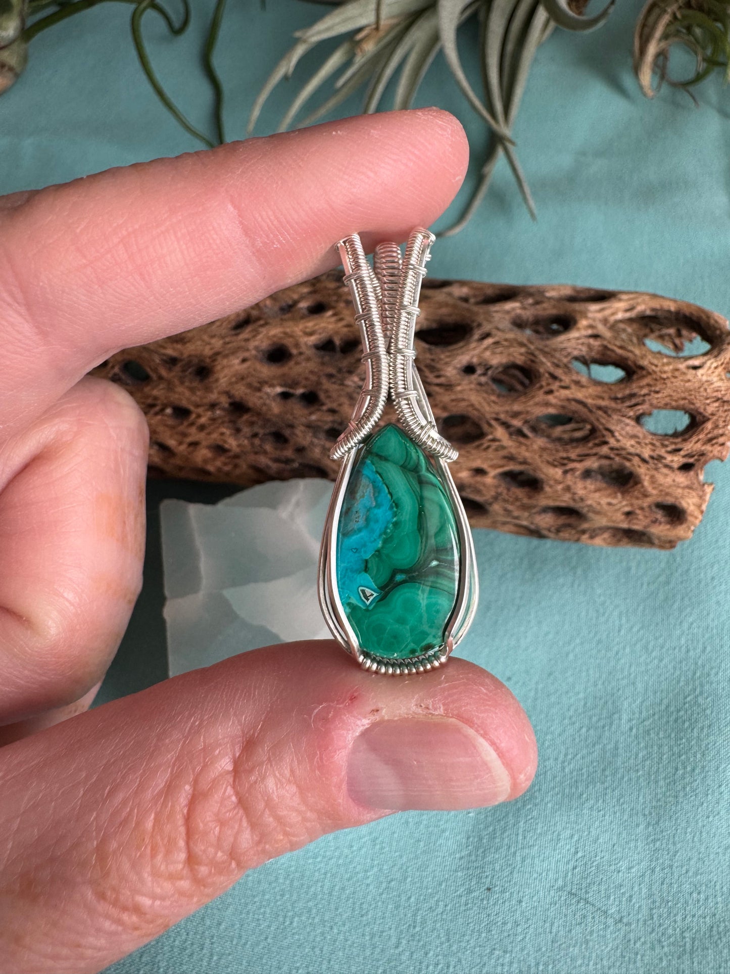 Pixie Halo Pendant || Malachite Chrysocolla