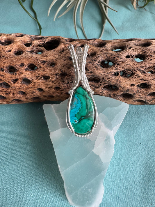 Pixie Halo Pendant || Malachite Chrysocolla