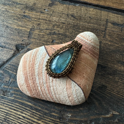 Nightcurrent || Blue Labradorite Pendant