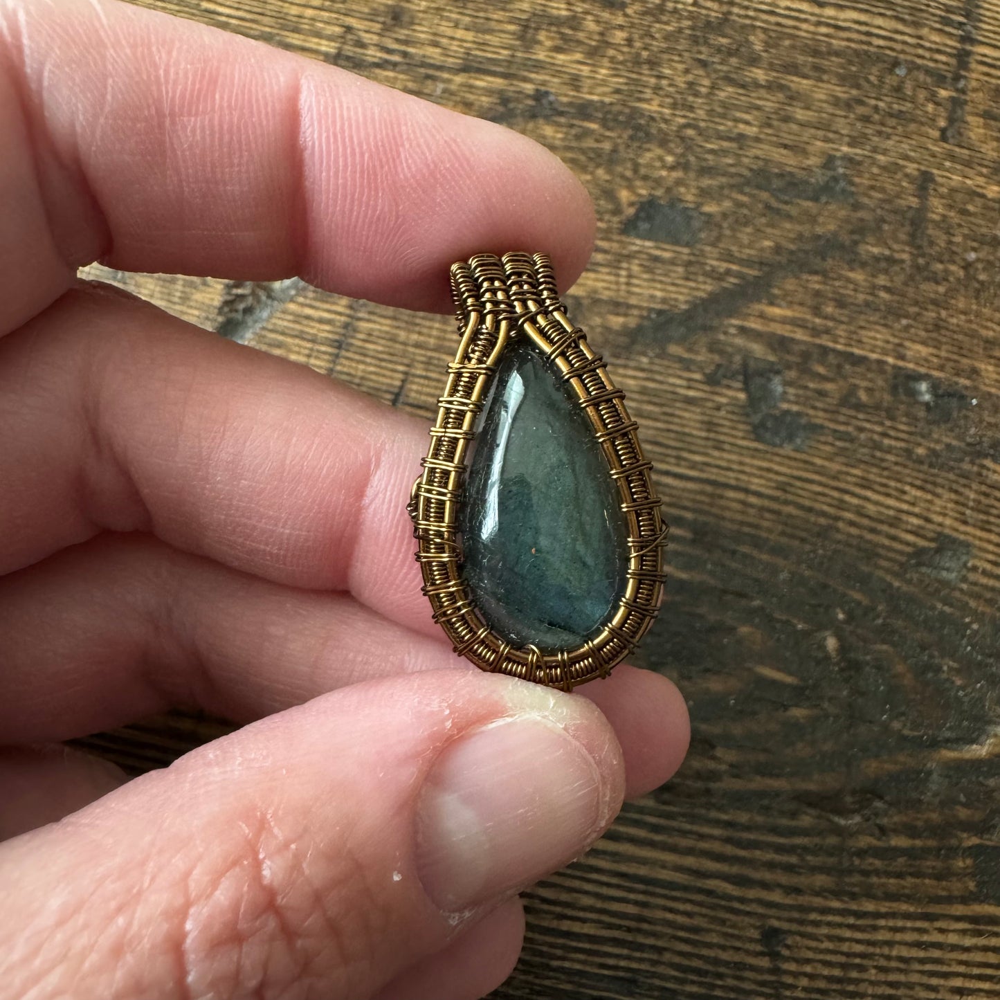 Nightcurrent || Blue Labradorite Pendant